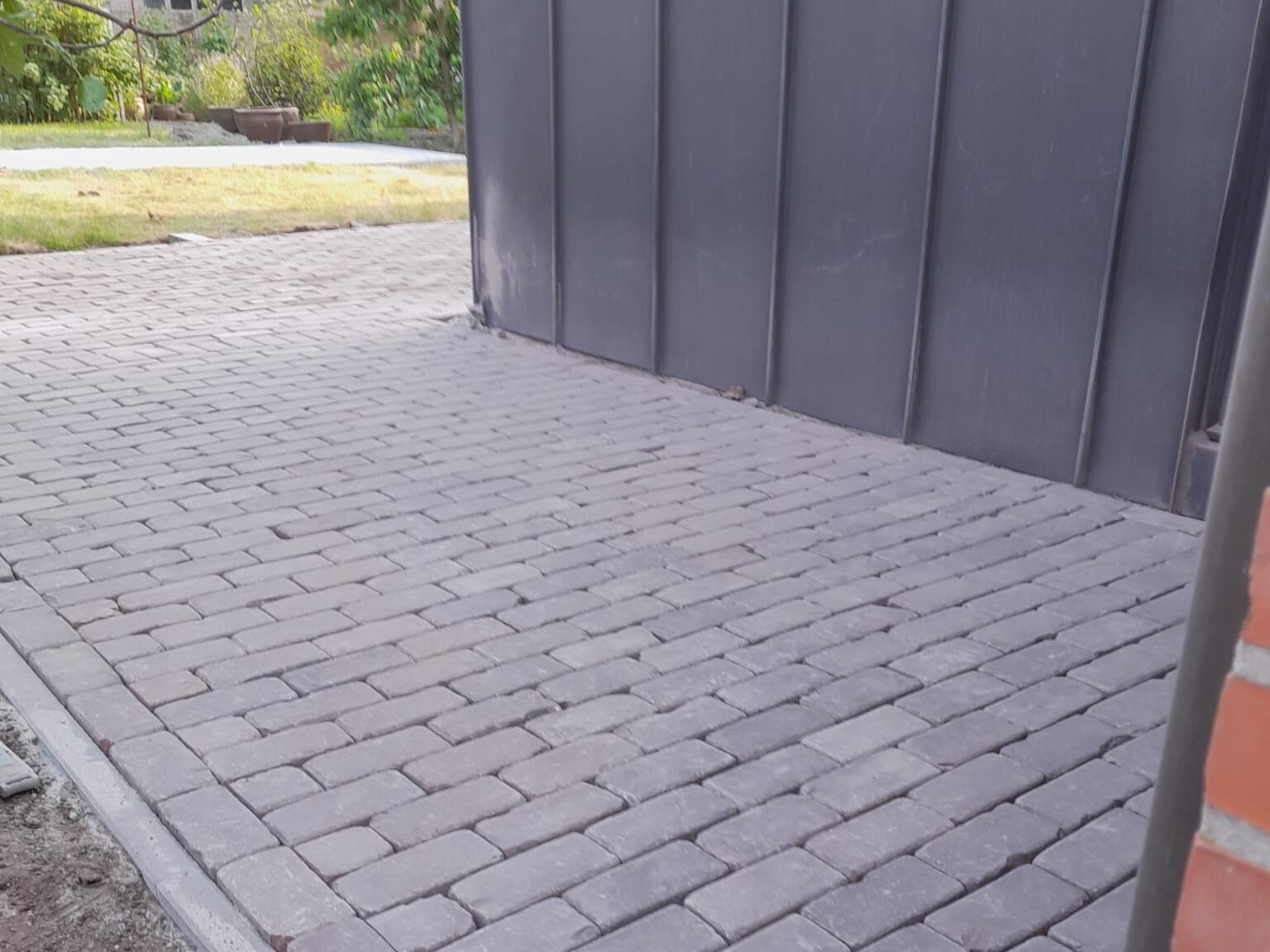 kleiklinkers_gebakken3 "Het Grote Klinkerwerk - Waar uw tuinafsluiting en totaalprojecten tot leven komen!"